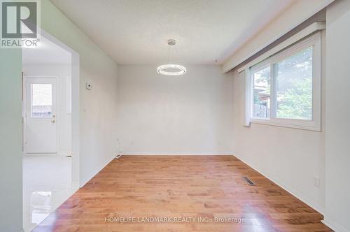 319 Hillside Drive, Mississauga, ON - Indoor Photo Showing Other Room