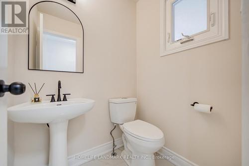 319 Hillside Drive, Mississauga, ON - Indoor Photo Showing Bathroom