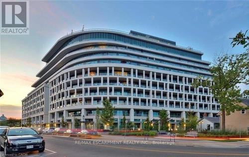 703 - 11 BRONTE ROAD  Oakville, ON L6L 0E1