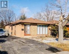116 ADDINGTON CRESCENT  Brampton, ON L6T 2R5
