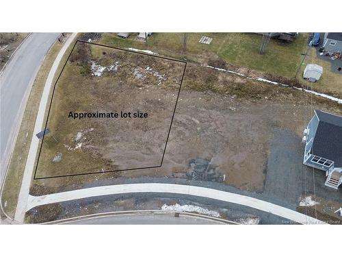 7 Aiden St, Fredericton, NB 