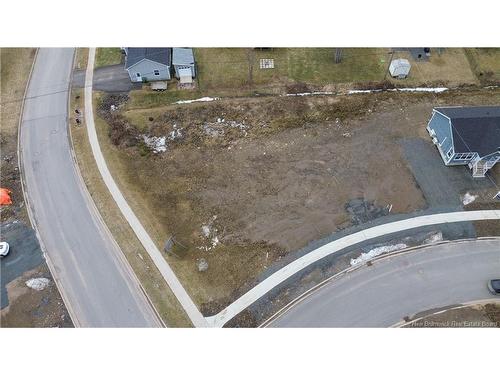 7 Aiden St, Fredericton, NB 