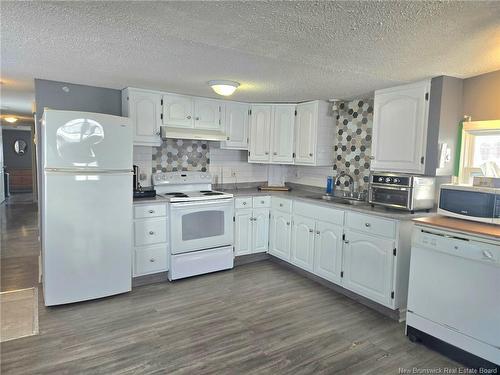 27 Daisy St, Saint John, NB 