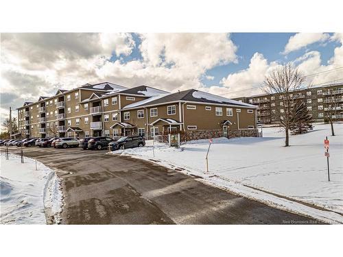 401-700 Cliffe St, Fredericton, NB 