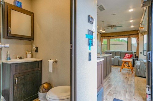 1185 Second Ave, Ucluelet, BC 