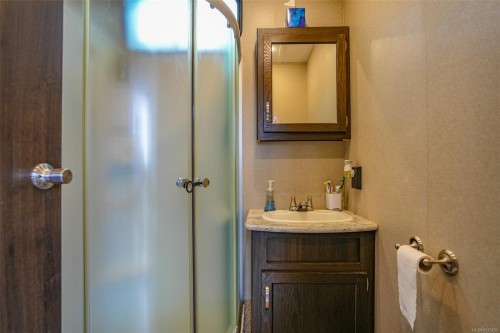 1185 Second Ave, Ucluelet, BC 