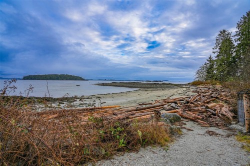 1185 Second Ave, Ucluelet, BC 