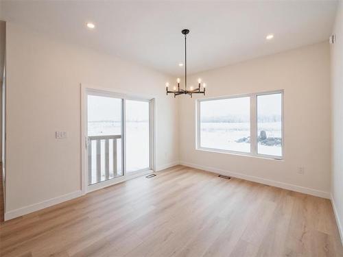 52 Ash Cove, Headingley, MB 