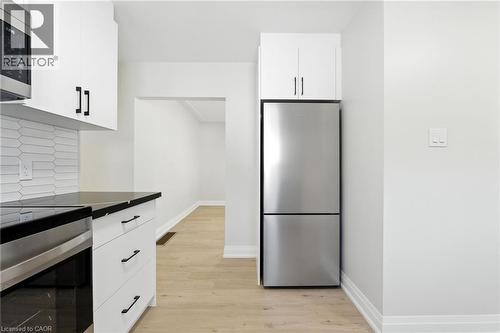 Unit A - 929 Upper Ottawa Street, Hamilton, ON - Indoor Photo Showing Kitchen