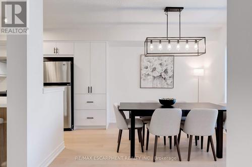628 Garibaldi Common, Burlington, ON - Indoor Photo Showing Dining Room