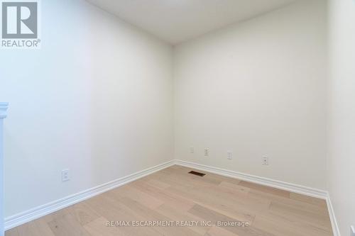 628 Garibaldi Common, Burlington, ON - Indoor Photo Showing Other Room