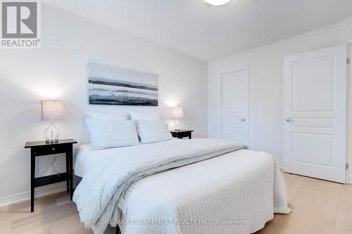 628 Garibaldi Common, Burlington, ON - Indoor Photo Showing Bedroom