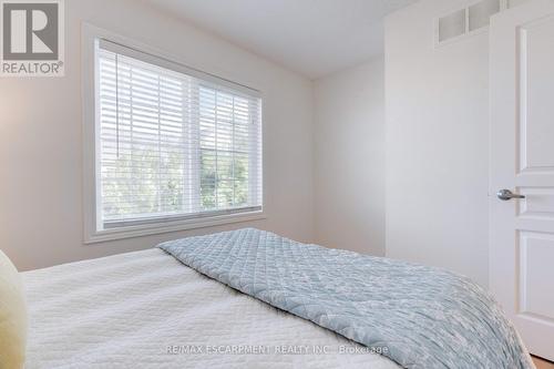 628 Garibaldi Common, Burlington, ON - Indoor Photo Showing Bedroom