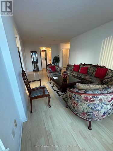 909 - 4850 Glen Erin Drive, Mississauga, ON - Indoor