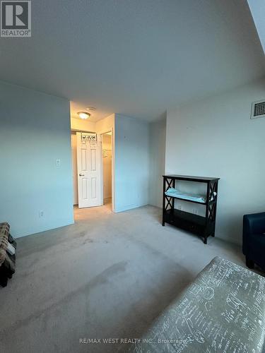 909 - 4850 Glen Erin Drive, Mississauga, ON - Indoor