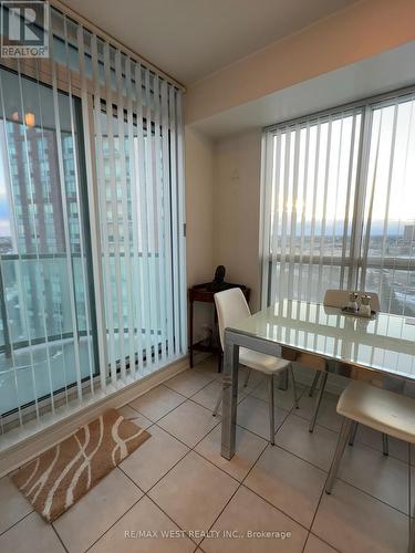 909 - 4850 Glen Erin Drive, Mississauga, ON - Indoor