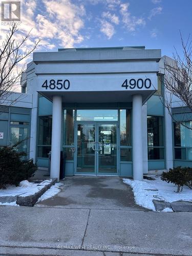 909 - 4850 Glen Erin Drive, Mississauga, ON - Outdoor