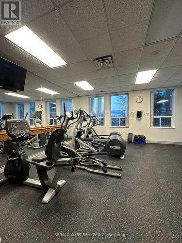 909 - 4850 Glen Erin Drive, Mississauga, ON - Indoor Photo Showing Gym Room