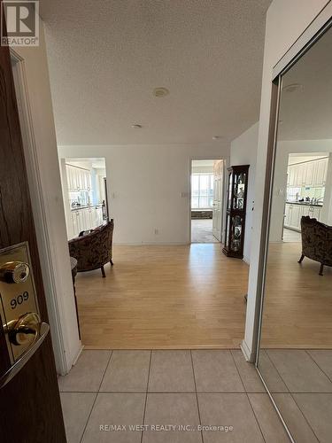 909 - 4850 Glen Erin Drive, Mississauga, ON - Indoor Photo Showing Other Room