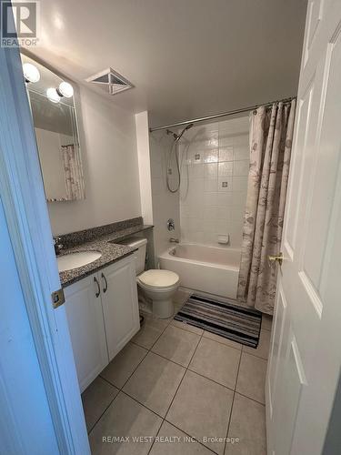 909 - 4850 Glen Erin Drive, Mississauga, ON - Indoor Photo Showing Bathroom