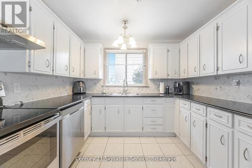512 Selsey Drive, Mississauga, ON - Indoor Photo Showing Kitchen