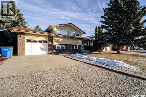 30 Avens ROAD  Moose Jaw, SK S6J 1B6