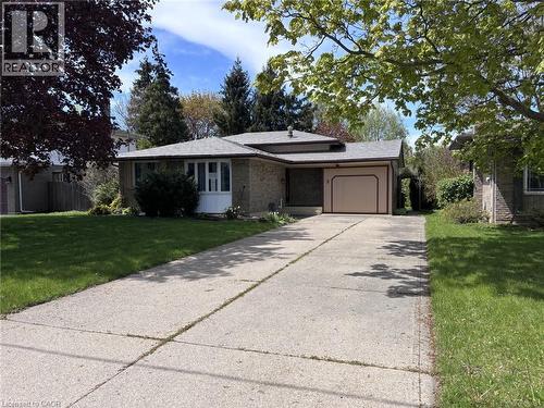 3 GOVERNOR SIMCOE Drive  St. Catharines, ON L2N 3J1