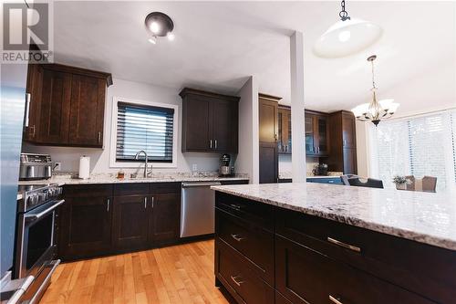 2779 Algonquin, Sudbury, ON - Indoor Photo Showing Kitchen With Upgraded Kitchen