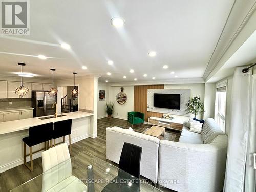 3974 Stardust Drive, Mississauga, ON - Indoor