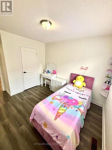 3974 Stardust Drive, Mississauga, ON - Indoor Photo Showing Bedroom
