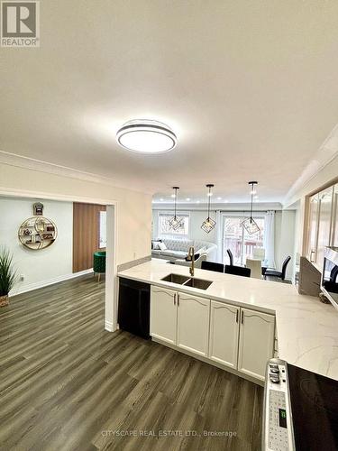 3974 Stardust Drive, Mississauga, ON - Indoor