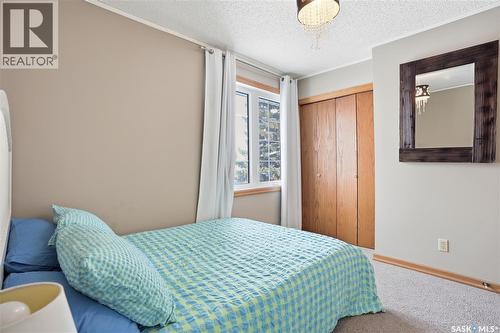 2423 Strathmore Place E, Regina, SK - Indoor Photo Showing Bedroom