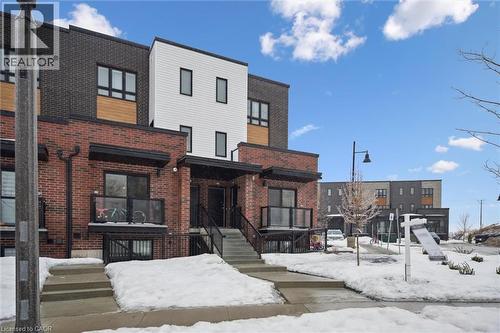 239 CHAPEL HILL Drive  Kitchener, ON N2R 0S4