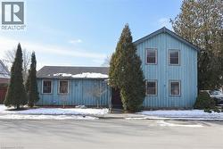 25 BOND Street S  Dundas, ON L9H 3H2