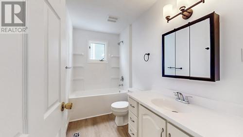 10 Laughlin Crescent, St. John'S, NL - Indoor Photo Showing Bathroom