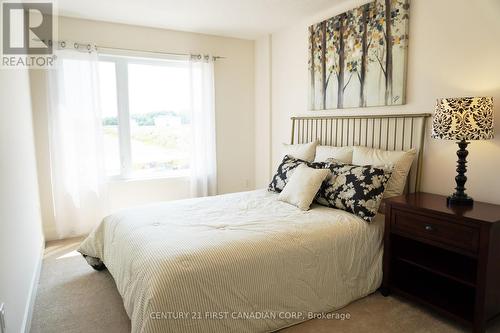 1 - 530 Gatestone Road, London South (South U), ON - Indoor Photo Showing Bedroom