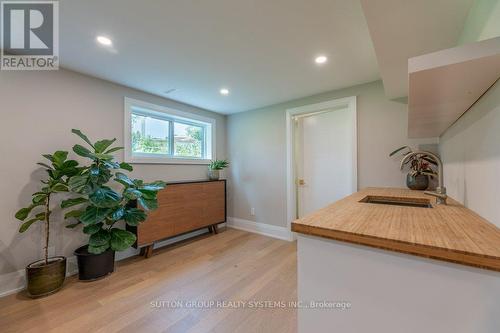 1264 Landfair Crescent, Oakville, ON - Indoor