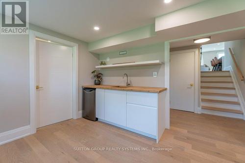 1264 Landfair Crescent, Oakville, ON - Indoor