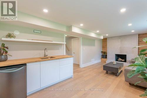 1264 Landfair Crescent, Oakville, ON - Indoor With Fireplace