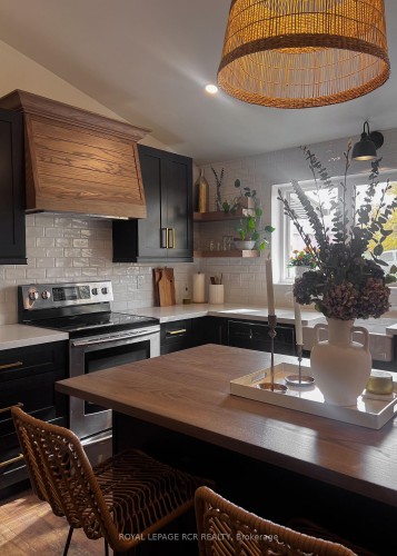 22 Smith Drive, Mapleton, ON - Indoor Photo Showing Kitchen
