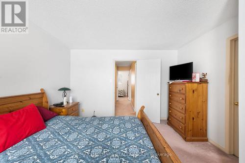 857 Nesting Way Nw, Ottawa, ON - Indoor Photo Showing Bedroom