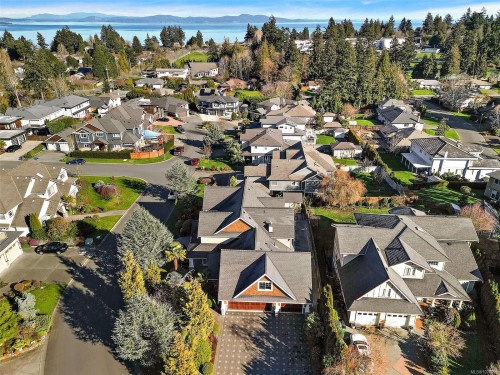 4973 La Quinta Pl, Saanich, BC 