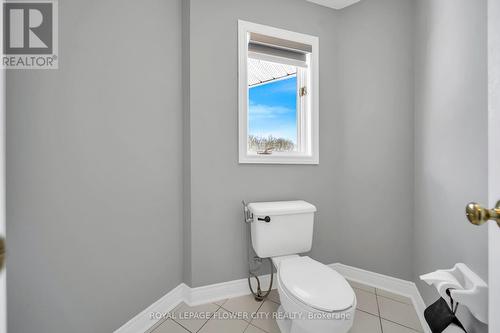 1340 Whitewater Lane, Mississauga, ON - Indoor Photo Showing Bathroom