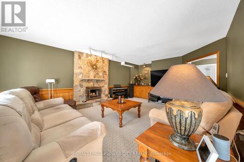 1340 Whitewater Lane, Mississauga, ON - Indoor Photo Showing Living Room With Fireplace
