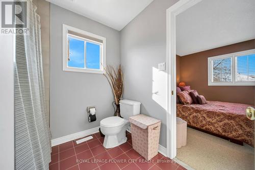 1340 Whitewater Lane, Mississauga, ON - Indoor Photo Showing Bathroom