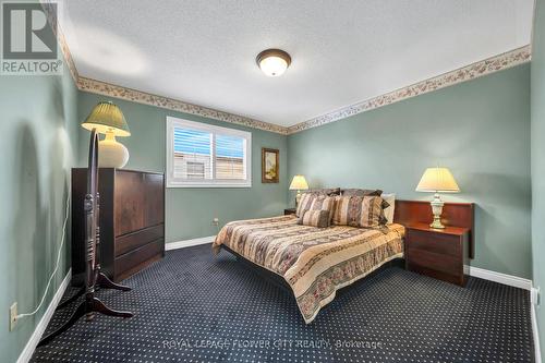 1340 Whitewater Lane, Mississauga, ON - Indoor Photo Showing Bedroom