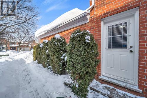 1340 Whitewater Lane, Mississauga, ON - Outdoor