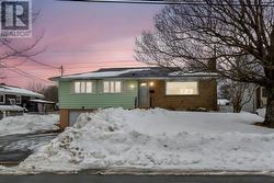 24 Christopher Avenue  Dartmouth, NS B2W 3G3