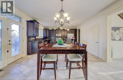 6379 Christopher Crescent, Niagara Falls, ON - Indoor Photo Showing Dining Room