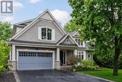 231 CHERRYHILL ROAD  Oakville (Br Bronte), ON L6L 3E3